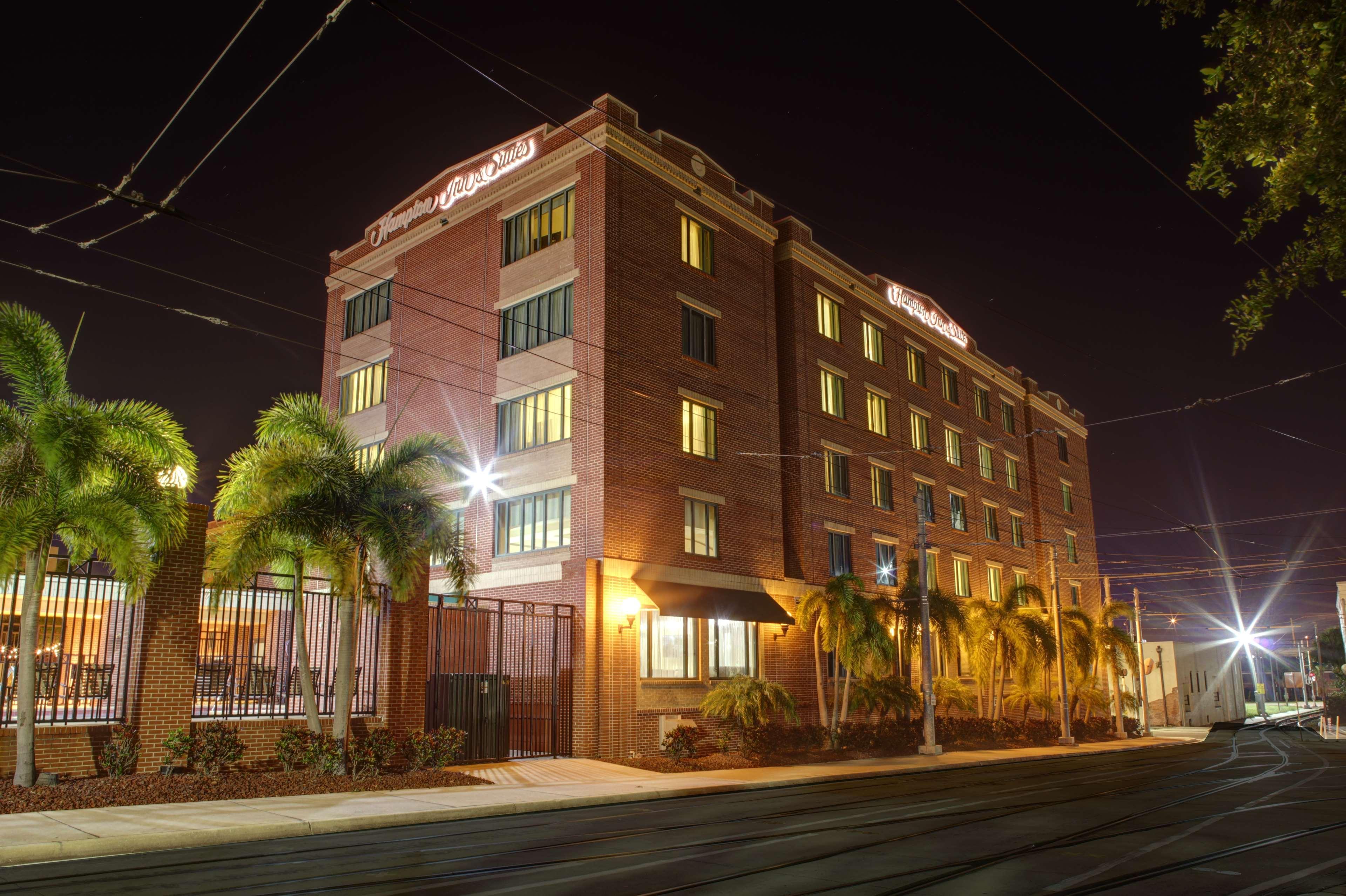 Hampton Inn & Suites Tampa Ybor City Downtown Exteriör bild
