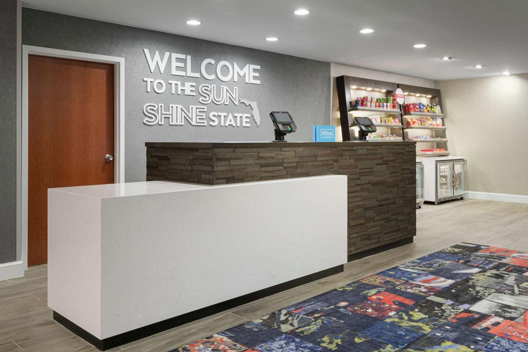 Hampton Inn & Suites Tampa Ybor City Downtown Exteriör bild