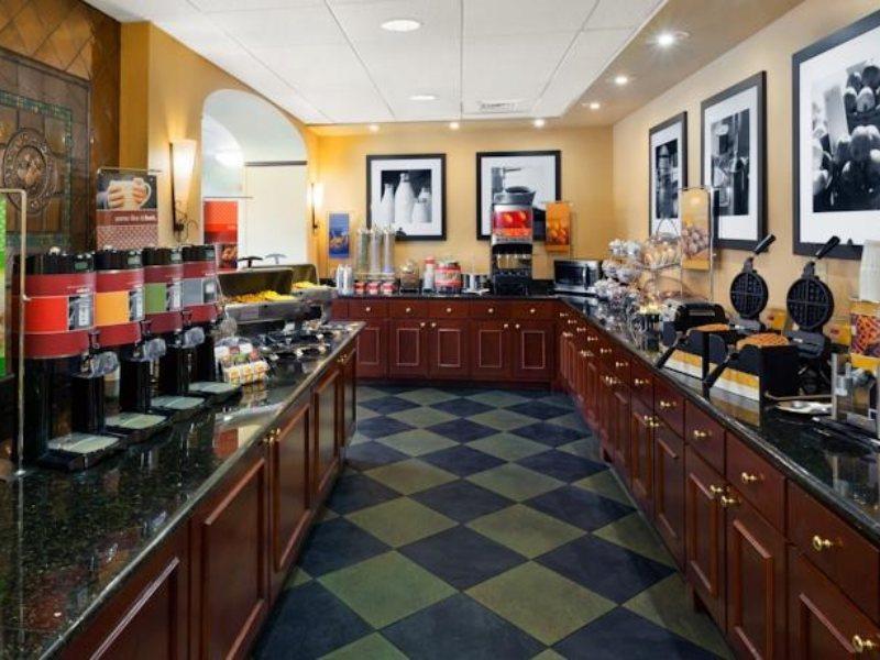 Hampton Inn & Suites Tampa Ybor City Downtown Exteriör bild